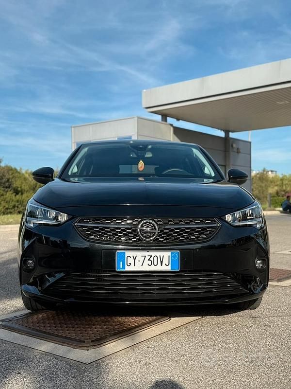 Nero Usata 2023 Opel Corsa Elegance Due volumi | 14.000 € (Buon prezzo) - Immagine 1/4