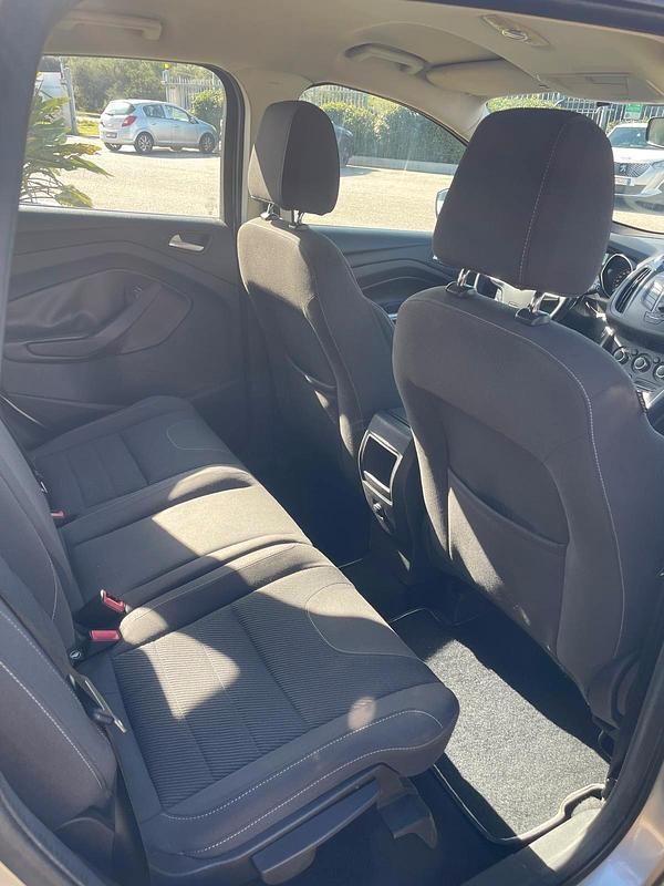 Usata Ford Kuga Titanium 140 CV (102 kW) 2014 Oro SUV