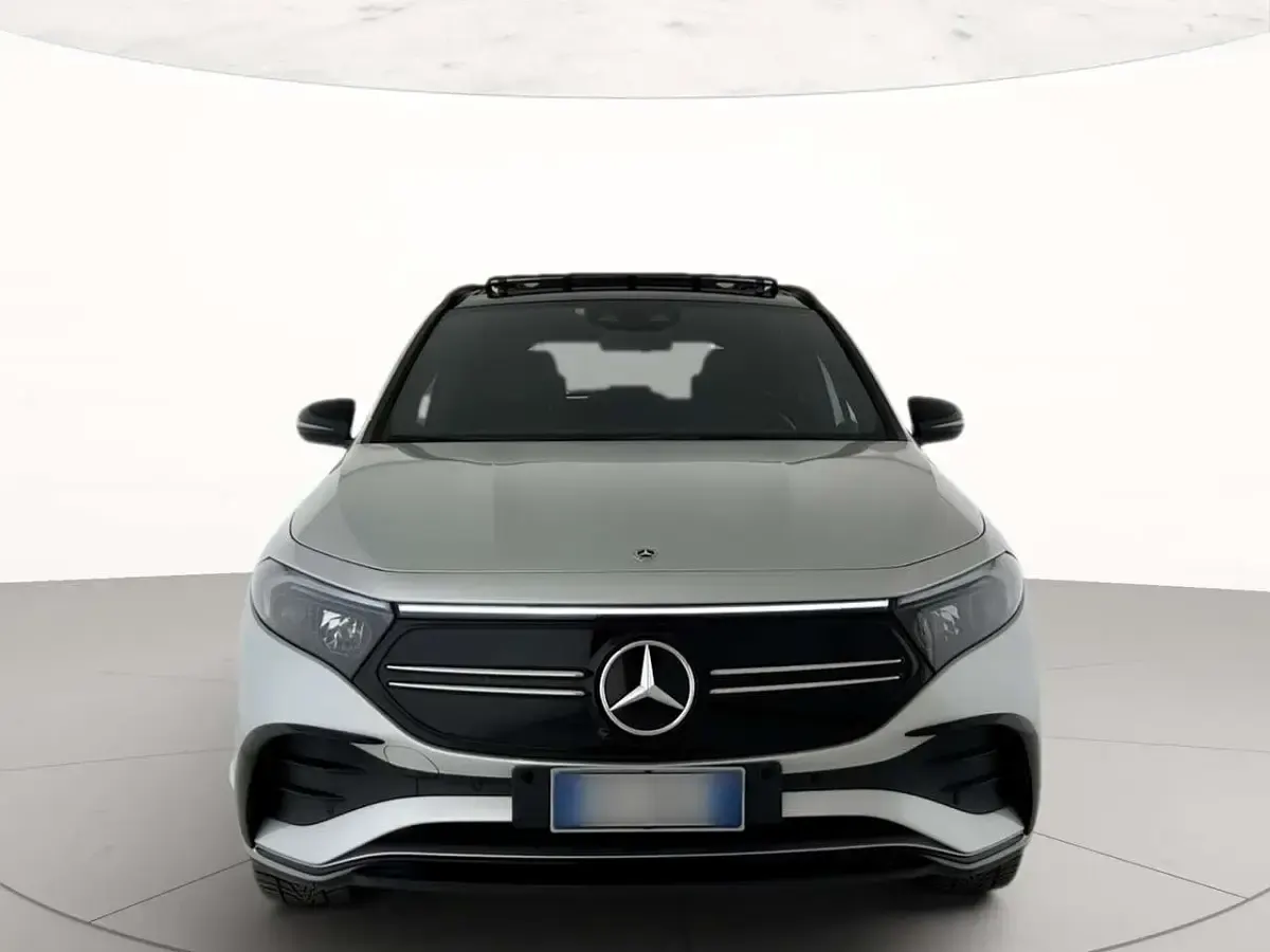 Usata Mercedes EQA300 Premium 139 kW (189 CV) 2023 Grigio SUV