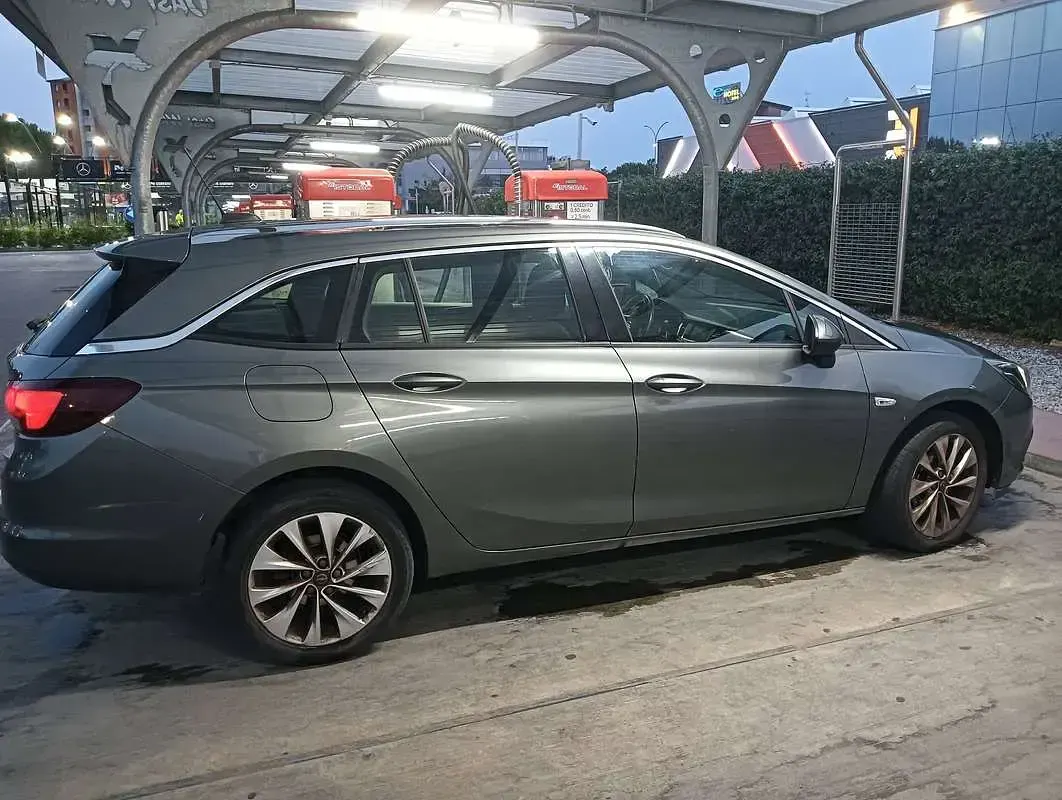Usata Opel Astra Sport 110 CV (80 kW) 2018 Grigio Station wagon