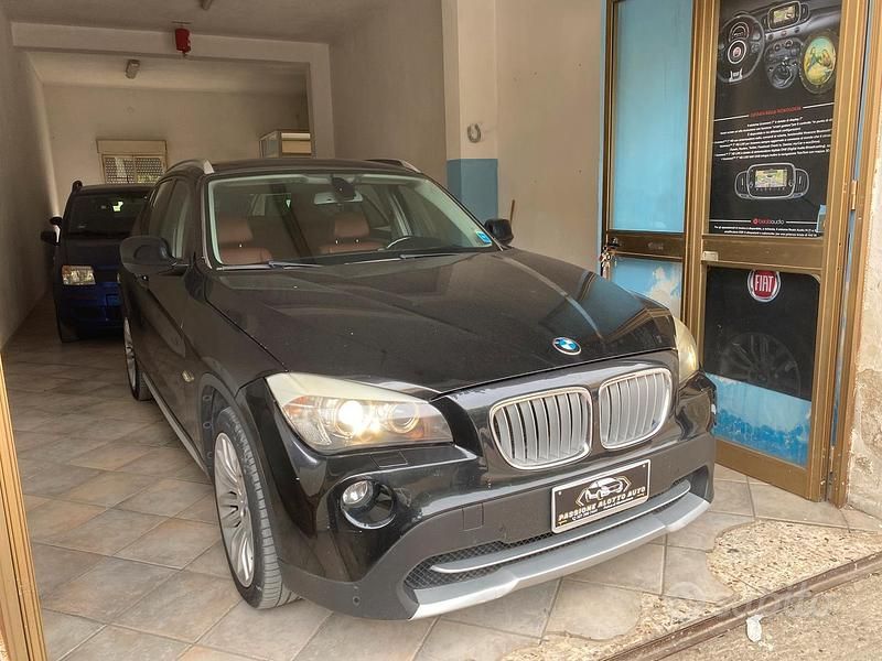 Nero Usata 2009 BMW X1 SUV | 6499 € (Buon prezzo) - Immagine 1/4