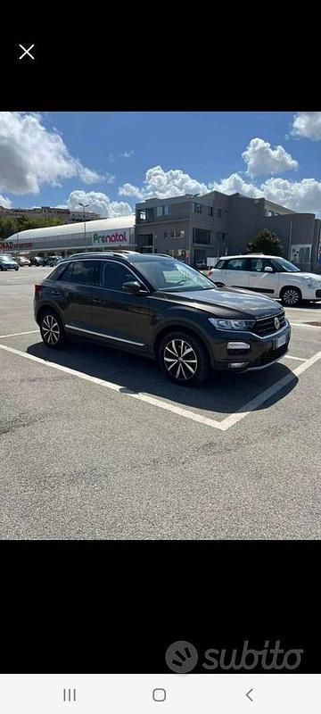 Usata VW T-Roc 150 CV (110 kW) 2019 Marrone SUV