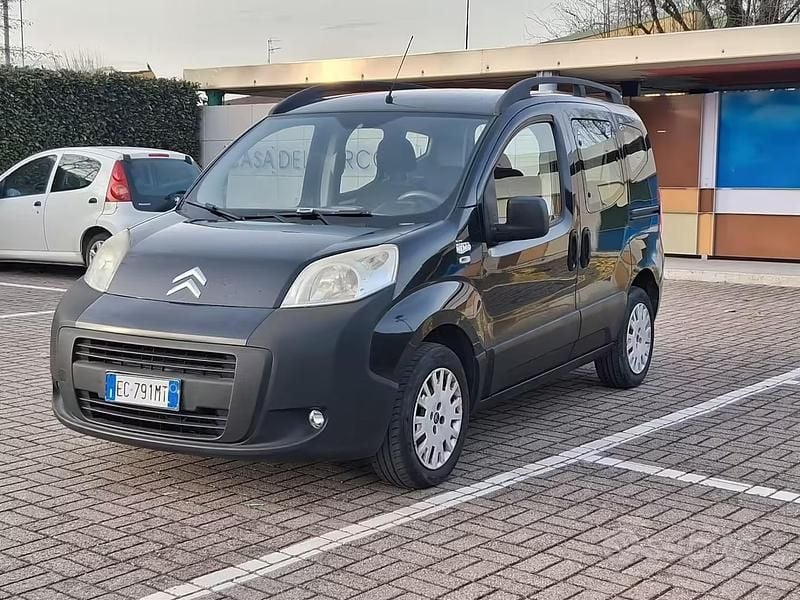 Usata Citroën Nemo XTR 75 CV (55 kW) 2010 Grigio Monovolume