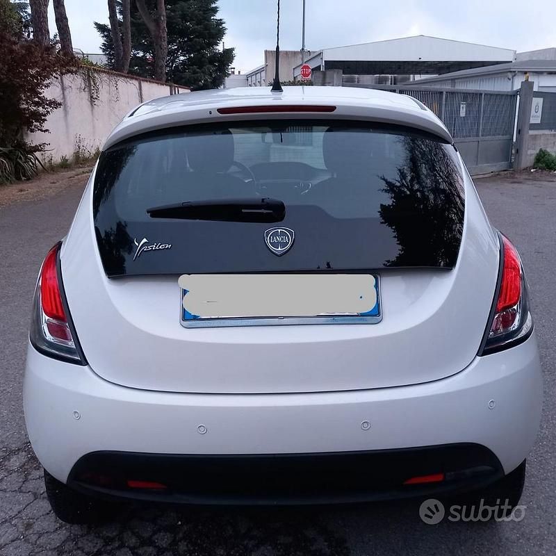 Usata Lancia Ypsilon 2013 Bianco Utilitaria
