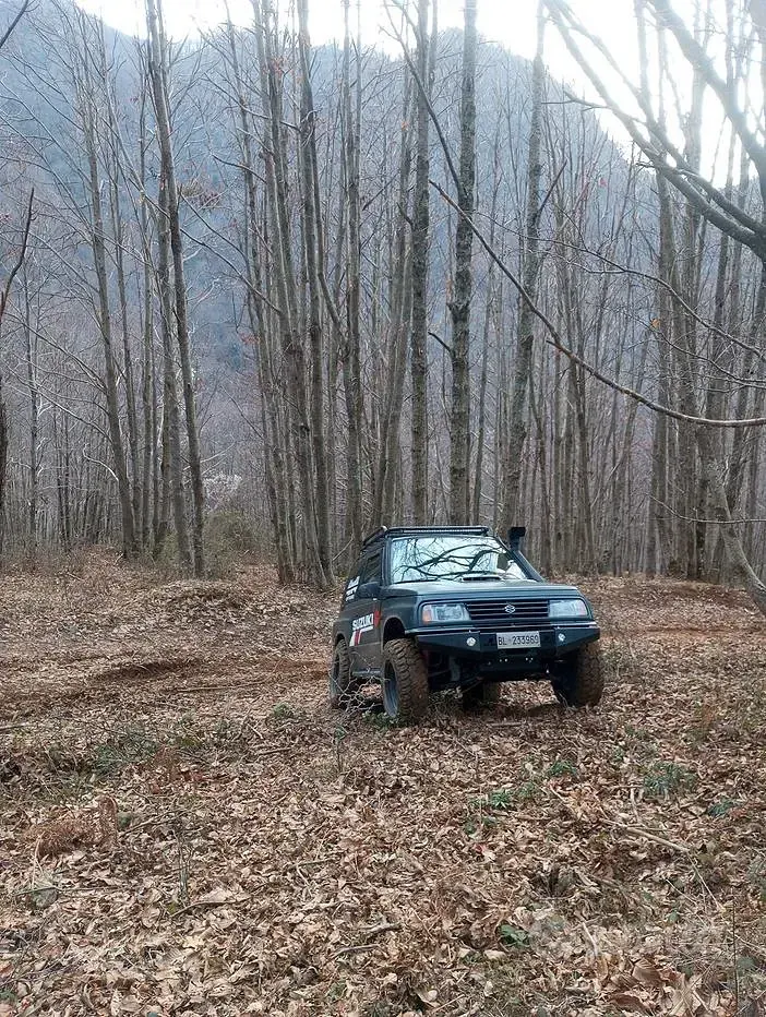 Usata Suzuki Vitara 75 CV (55 kW) 1989 Grigio SUV