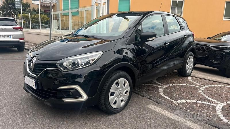 Usata Renault Captur Life 90 CV (66 kW) 2020 Nero SUV