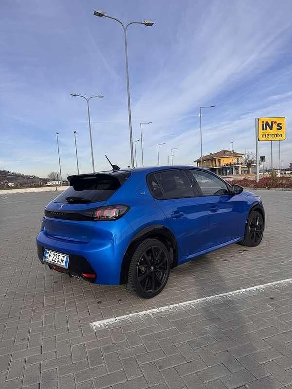 Usata Peugeot 208 GT 131 CV (96 kW) 2023 Utilitaria
