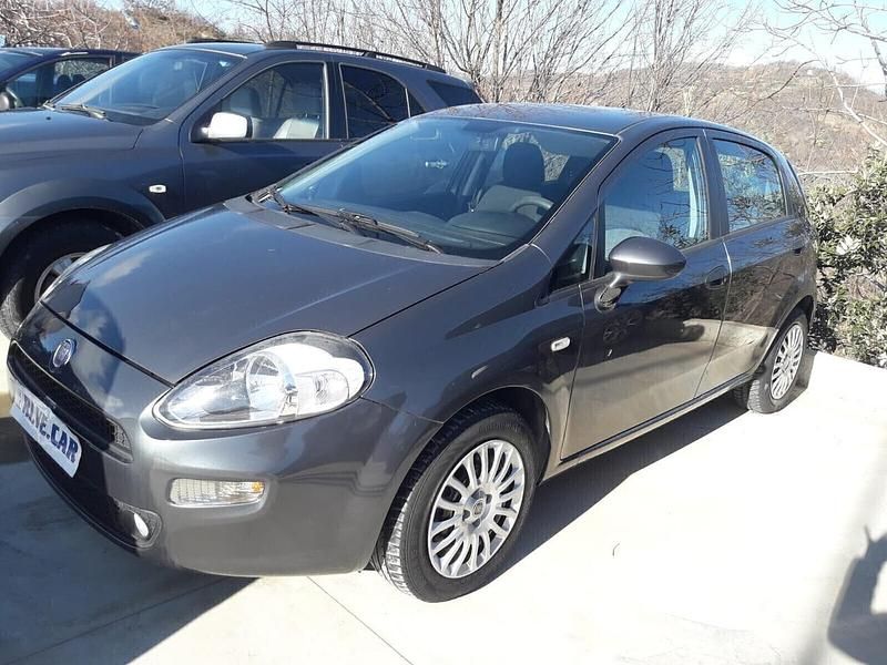 Usata Fiat Punto Street 75 CV (55 kW) 2014 Grigio Utilitaria