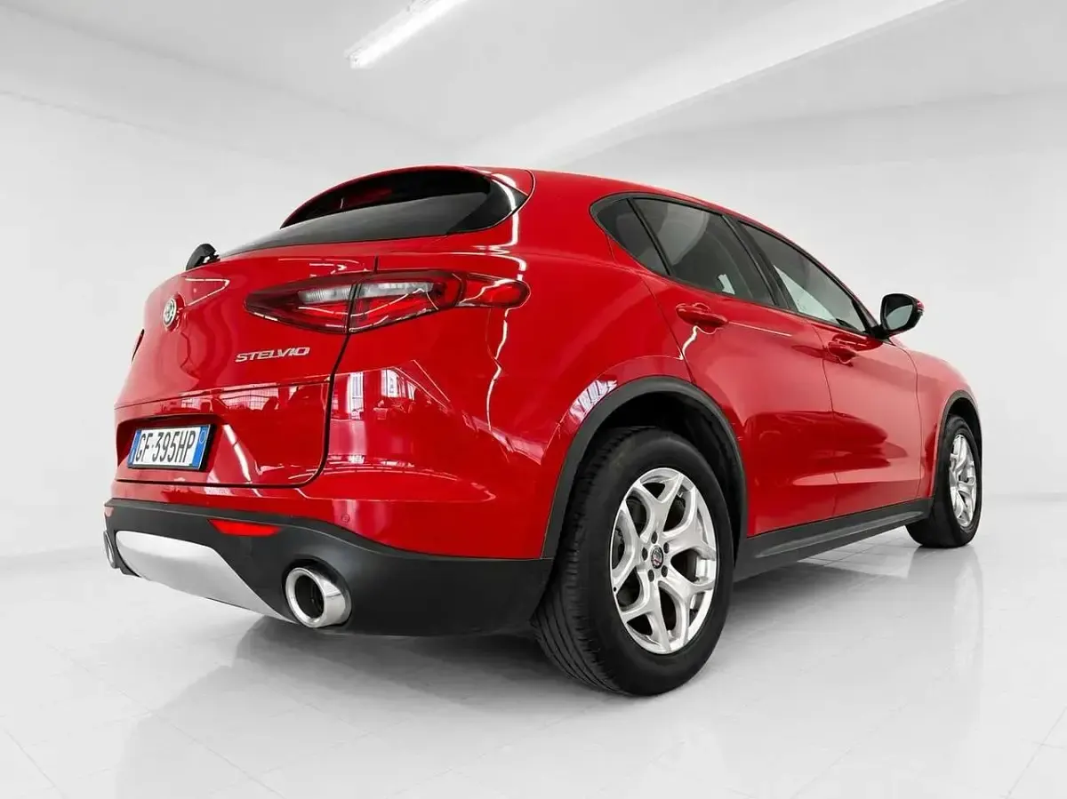 Usata Alfa Romeo Stelvio Business 190 CV (139 kW) 2021 Rosso SUV