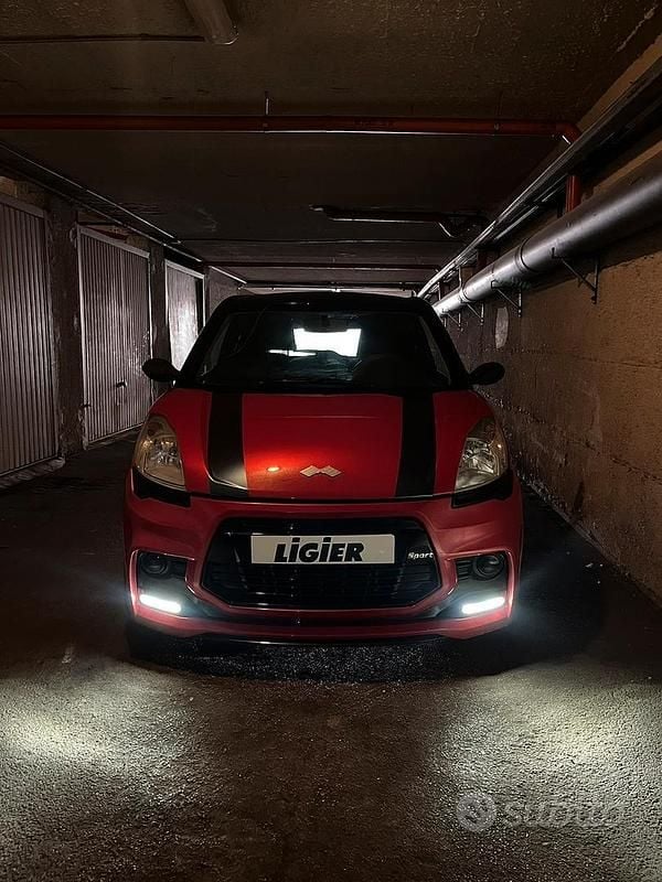 Begagnad Ligier JS50 2017 Röd Halvkombi