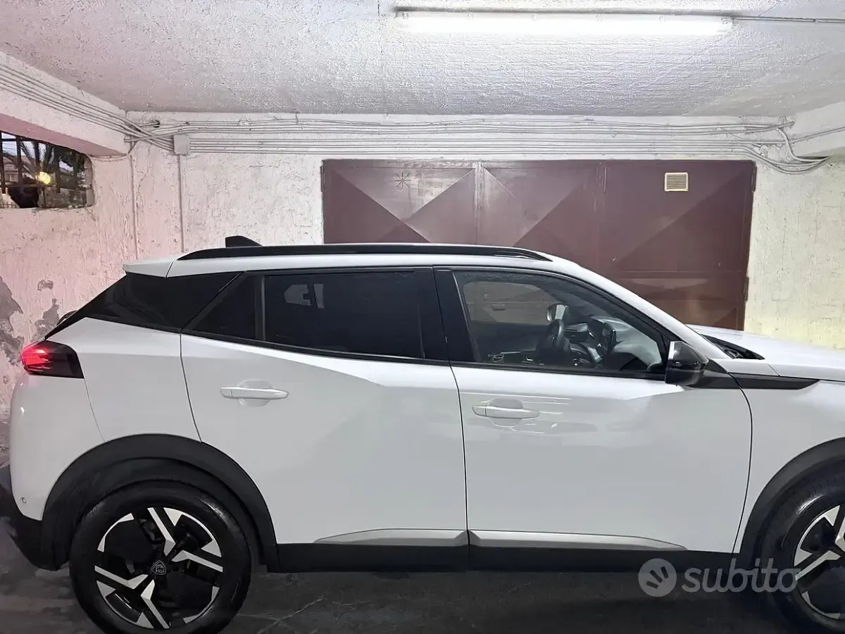 Usata Peugeot 2008 100 CV (73 kW) 2024 Bianco SUV