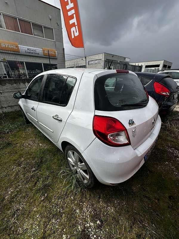 Usata Renault Clio IV 68 CV (50 kW) 2012 Berlina
