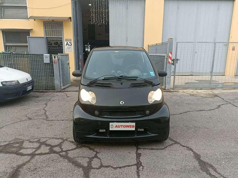 Nero Usata 2006 Smart ForTwo Coupé Brabus Utilitaria | 6800 € (Buon prezzo) - Immagine 1/4