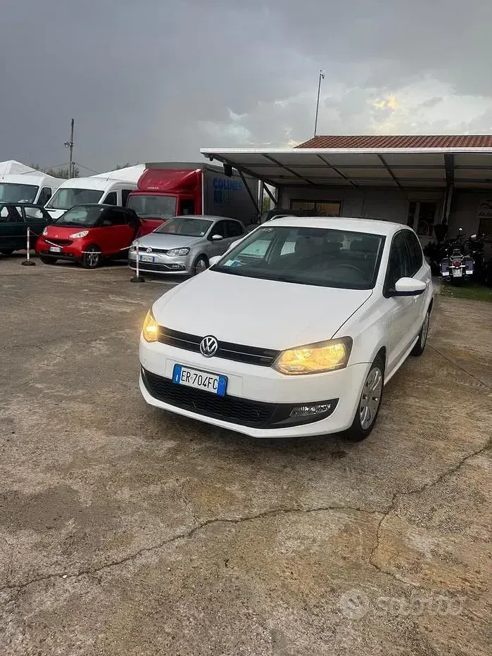 Usata VW Polo Comfortline 75 CV (55 kW) 2013 Bianco Utilitaria