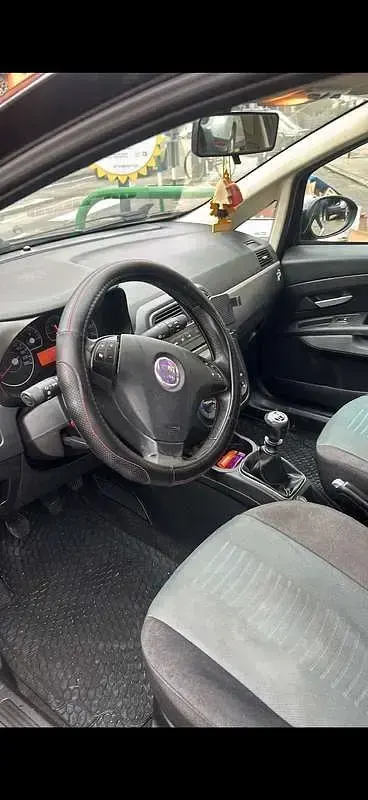 Usata Fiat Grande Punto Active 65 CV (47 kW) 2008 Nero Utilitaria