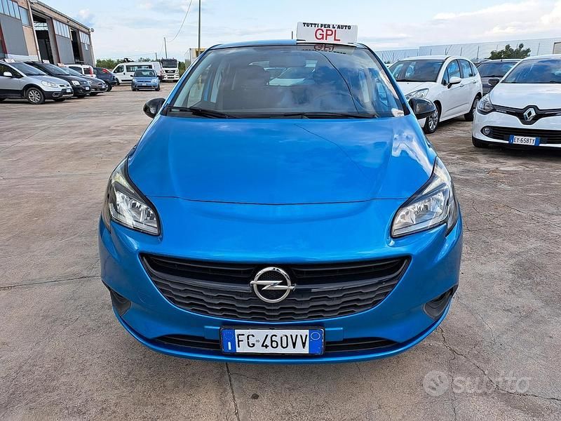Usata Opel Corsa 90 CV (66 kW) 2017 Blu Berlina