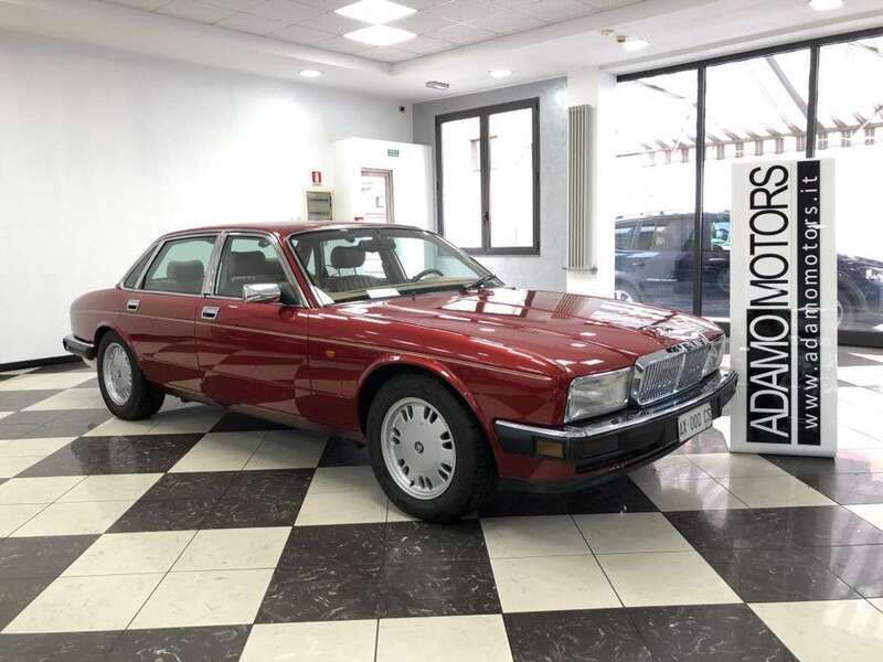 Bordeaux Usata 1994 Jaguar XJ6 Sovereign Tre volumi | 8999 € - Immagine 1/4