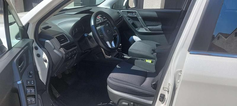 Usata Subaru Forester Style 147 CV (108 kW) 2017 Bianco SUV
