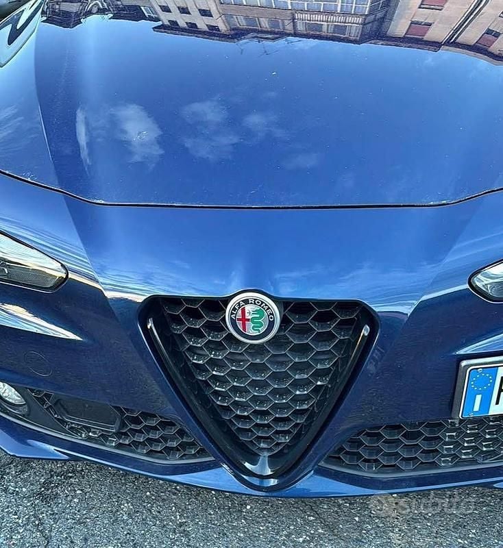 Usata Alfa Romeo Giulia 150 CV (110 kW) 2017 Blu Berlina