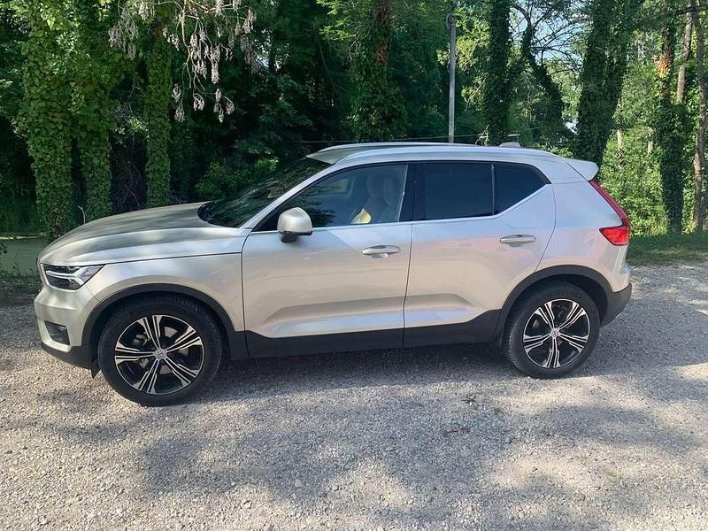 Usata Volvo XC40 Inscription 190 CV (139 kW) 2018 Oro SUV