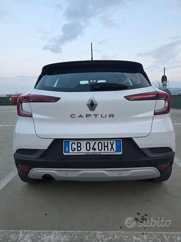 Usata Renault Captur Intens 101 CV (74 kW) 2020 Bianco SUV