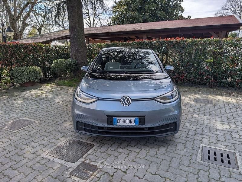 Usata VW ID.3 Pro 69 kW (95 CV) 2020 Moonstone grey/tetto black Utilitaria
