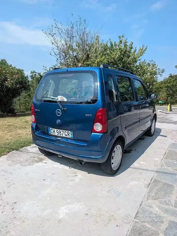 Usata Opel Agila 69 CV (50 kW) 2004 Bluazzurro Monovolume