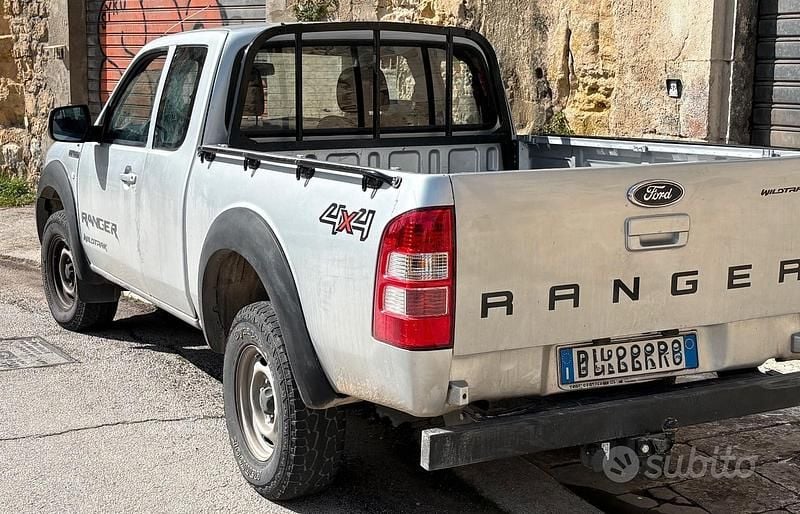 Usata Ford Ranger 143 CV (105 kW) 2008 Grigio Pick-up