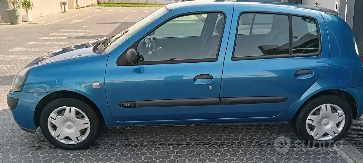 Usata Renault Clio II 65 CV (47 kW) 2003 Berlina