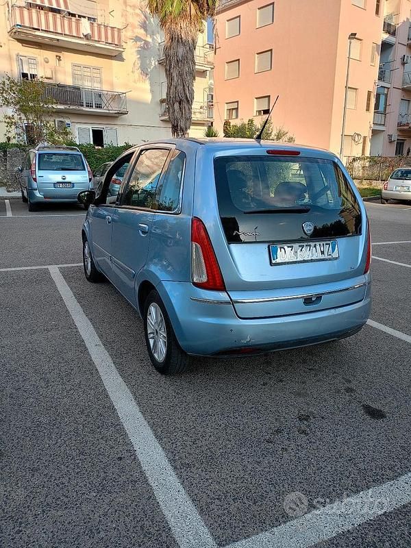 Usata Lancia Musa 95 CV (69 kW) 2010 Monovolume