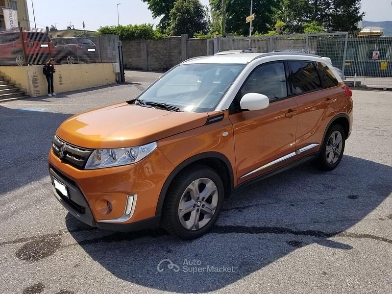 Usata Suzuki Vitara Cool 120 CV (88 kW) 2017 Arancione SUV
