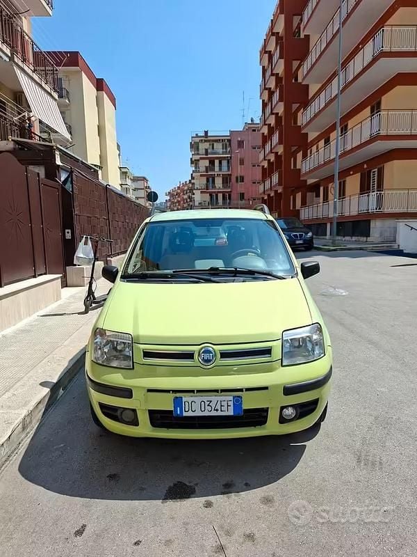 Usata Fiat Panda Active 59 CV (43 kW) 2006 Giallo Utilitaria