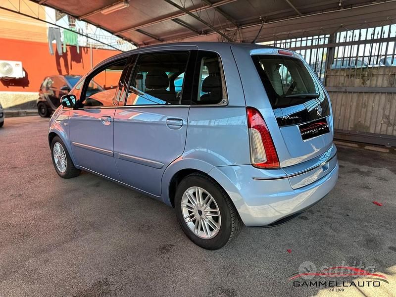 Usata Lancia Musa 95 CV (69 kW) 2011 Blu Monovolume