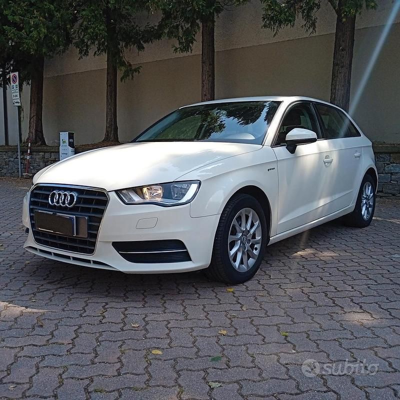 Usata Audi A3 Attraction 110 CV (80 kW) 2015 Bianco Berlina