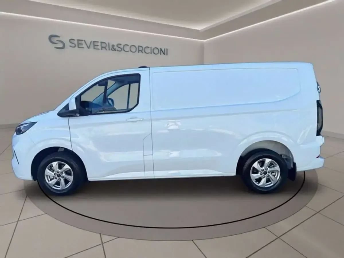 Nuova Ford Transit Custom Titanium 136 CV (100 kW) 2025 Bianco pastello Furgone