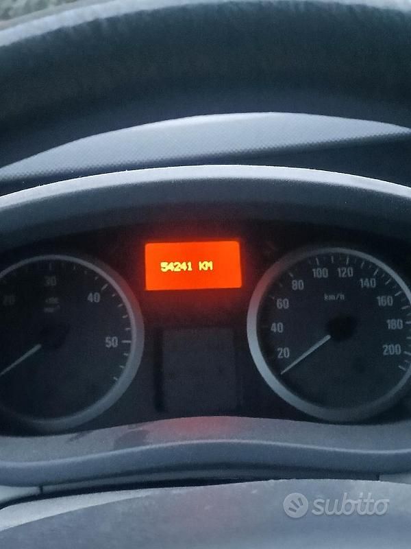 Usata Opel Vivaro 2012 Bianco Monovolume