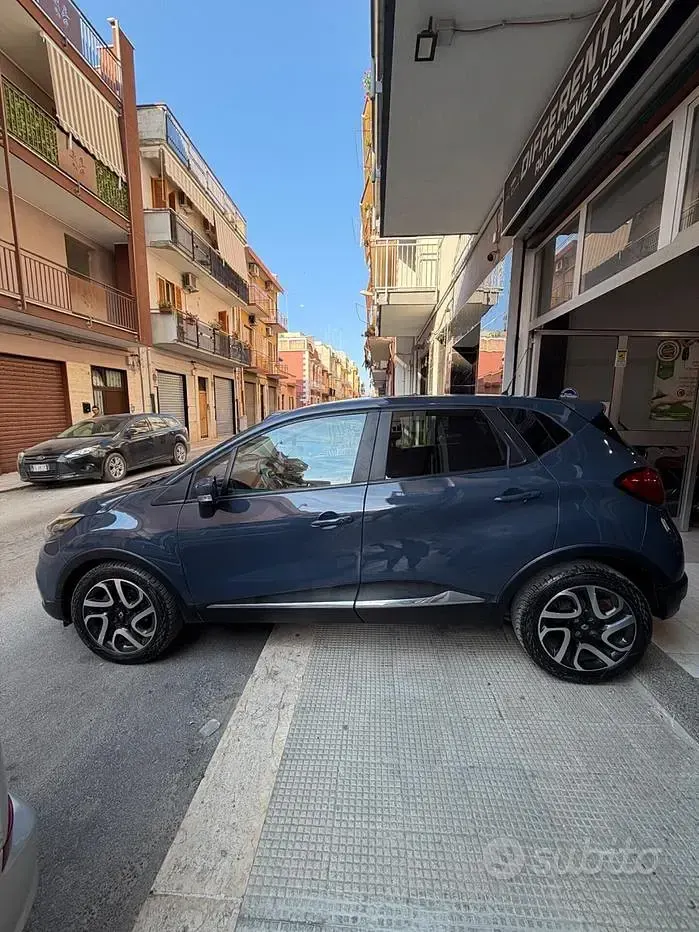 Usata Renault Captur 90 CV (66 kW) 2014 Grigio SUV