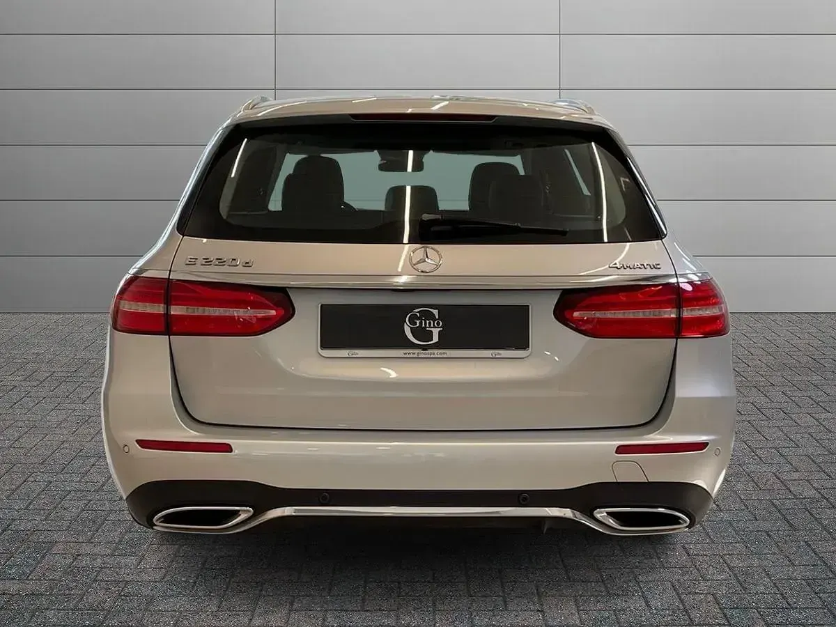 Usata Mercedes 220 Premium Plus 194 CV (142 kW) 2020 Argento (metallizzato) Station wagon