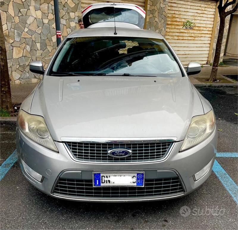 Grigio Usata 2008 Ford Mondeo Station wagon | 2800 € (Buon prezzo) - Immagine 1/4