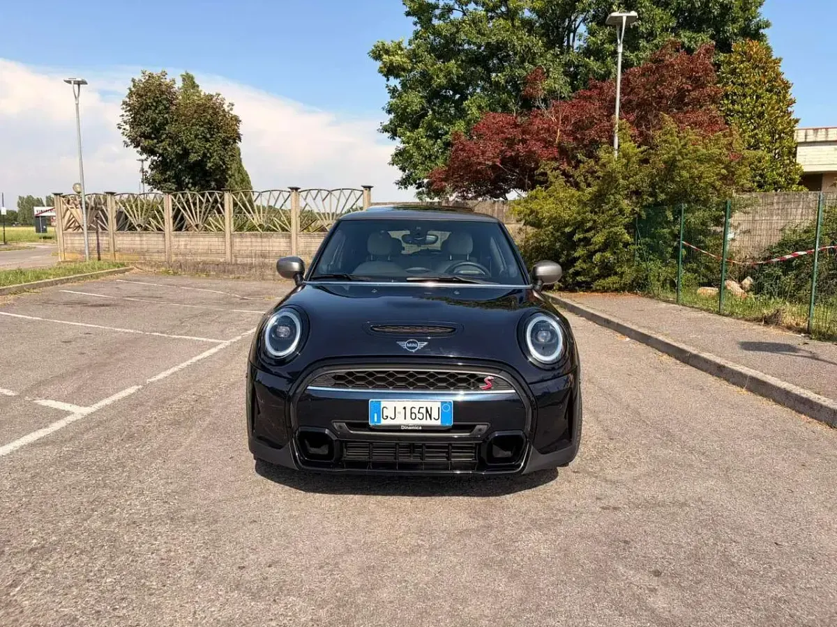 Usata Mini Cooper S 178 CV (130 kW) 2022 Blu/azzurro Utilitaria