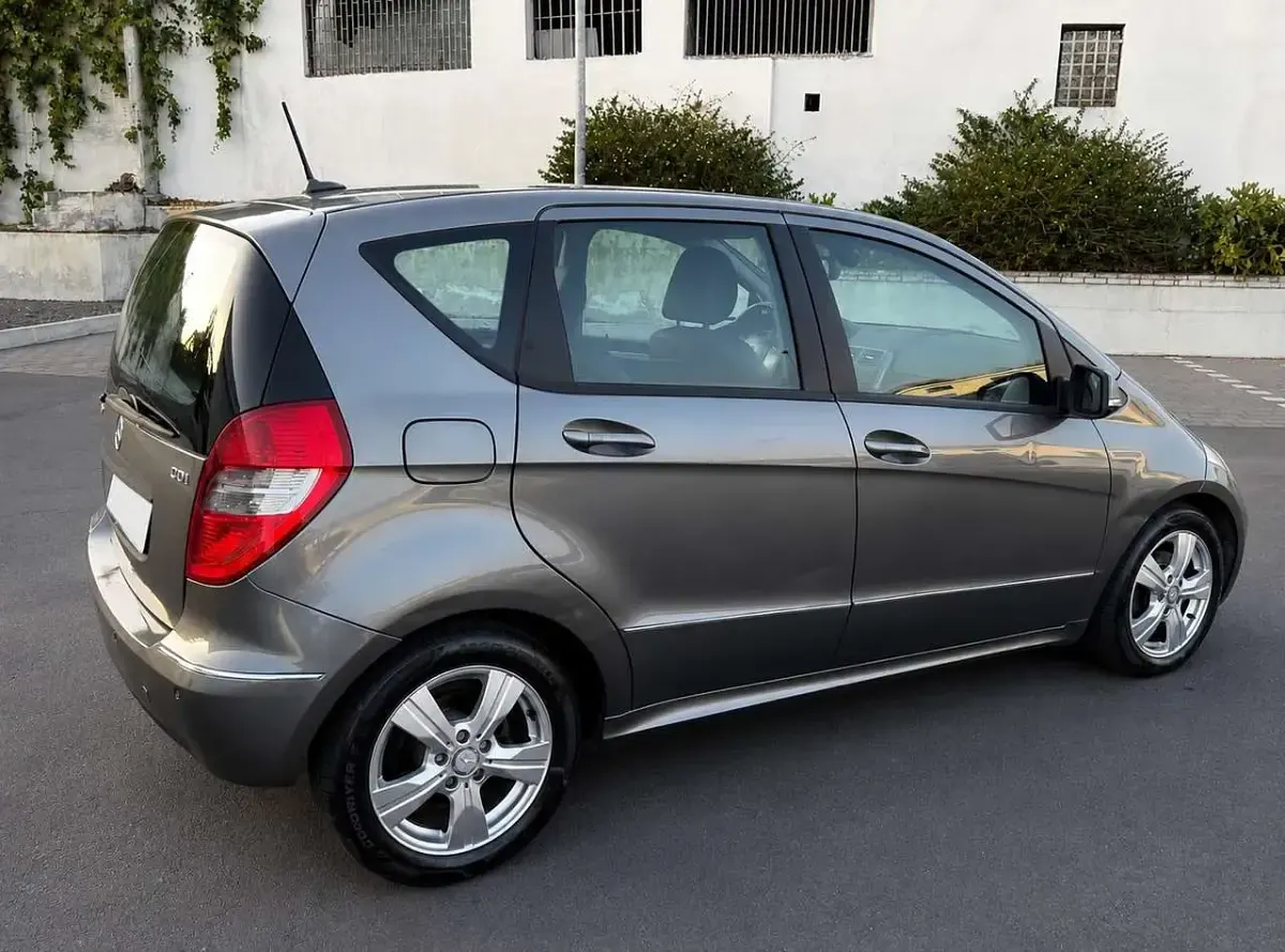 Usata Mercedes A180 Avantgarde 109 CV (80 kW) 2010 Other Monovolume
