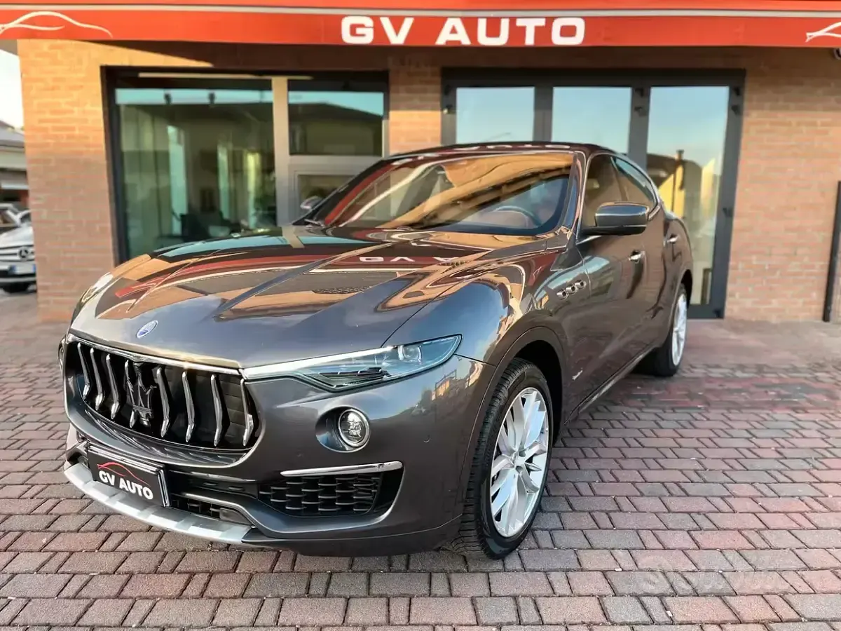 Usata Maserati Levante GranLusso 250 CV (183 kW) 2019 Beige SUV