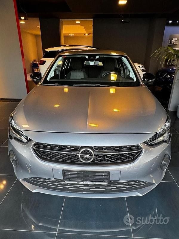 Używany Opel Corsa Edition 75 KM (55 kW) 2021 Szary Hatchback