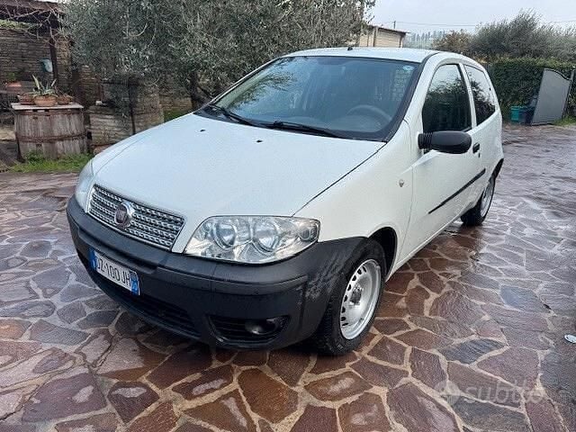 Usata Fiat Punto 59 CV (43 kW) 2009 Bianco Utilitaria