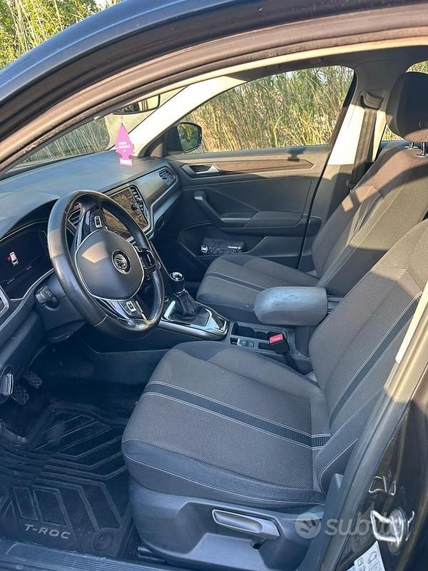 Usata VW T-Roc Style 116 CV (85 kW) 2019 Nero SUV