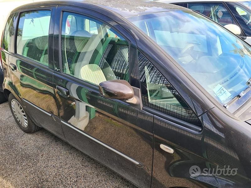 Usata Lancia Musa 69 CV (50 kW) 2007 Marrone Monovolume