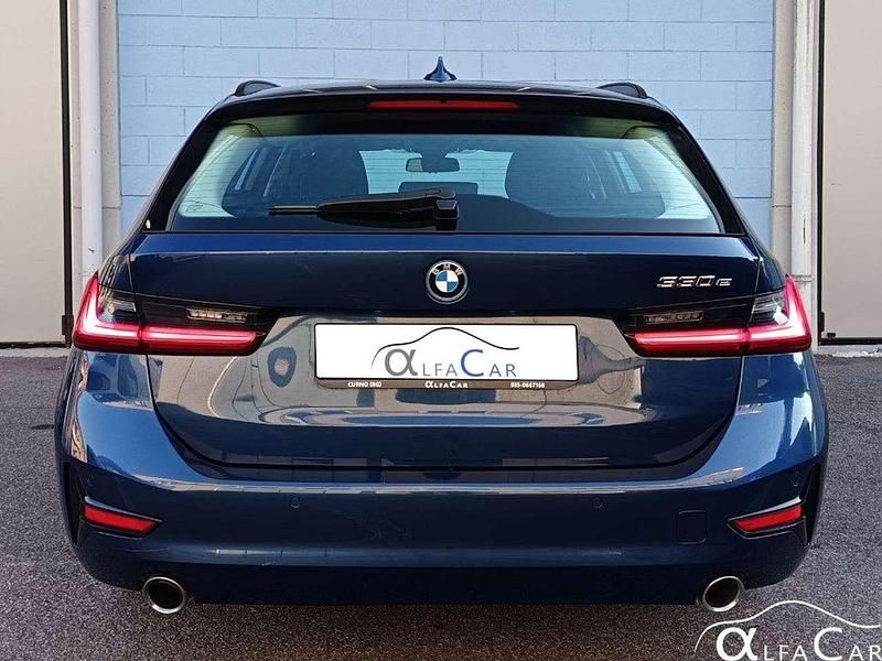 Usata BMW 330e Advantage 184 CV (135 kW) 2022 Blu Station wagon