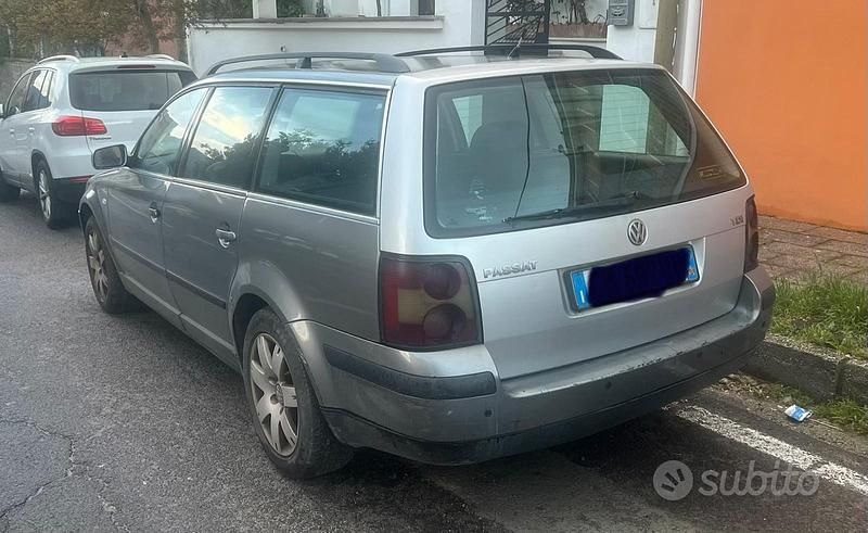Usata VW Passat 130 CV (95 kW) 2004 Grigio Station wagon