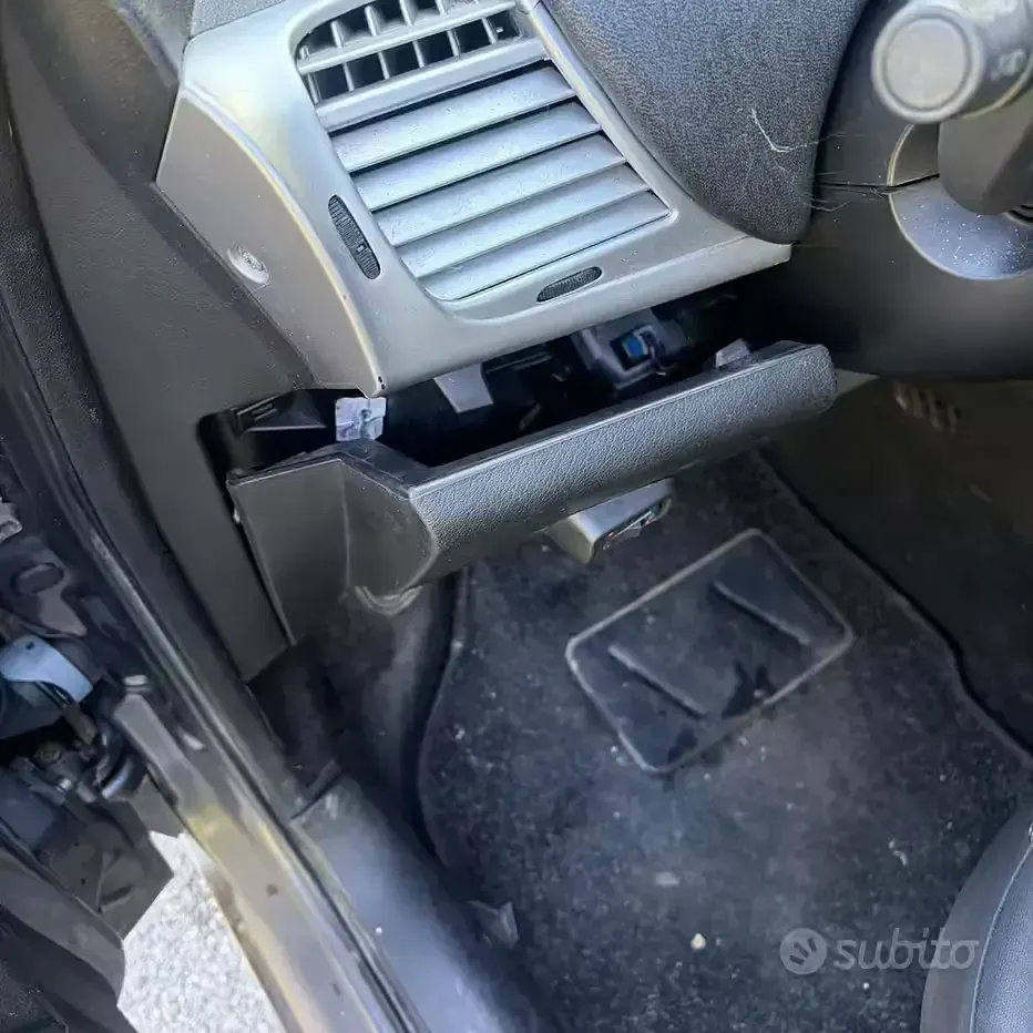 Usata Lancia Ypsilon 77 CV (56 kW) 2011 Grigio Utilitaria