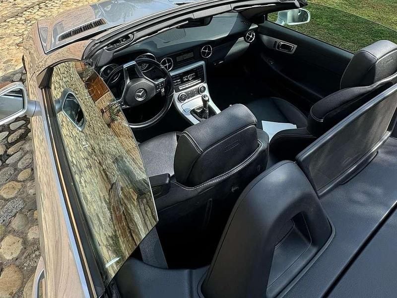 Usata Mercedes SLK250 204 CV (150 kW) 2014 Argento Cabrio